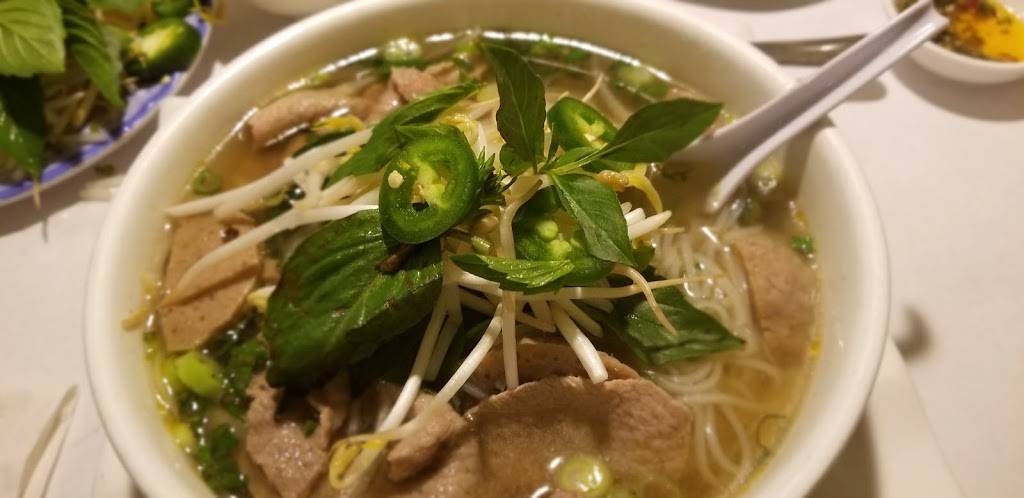 Hoanh Long Vietnamese & Chinese Restaurant | restaurant | 6148 N Lincoln Ave, Chicago, IL 60659, USA | 7735837770 OR +1 773-583-7770