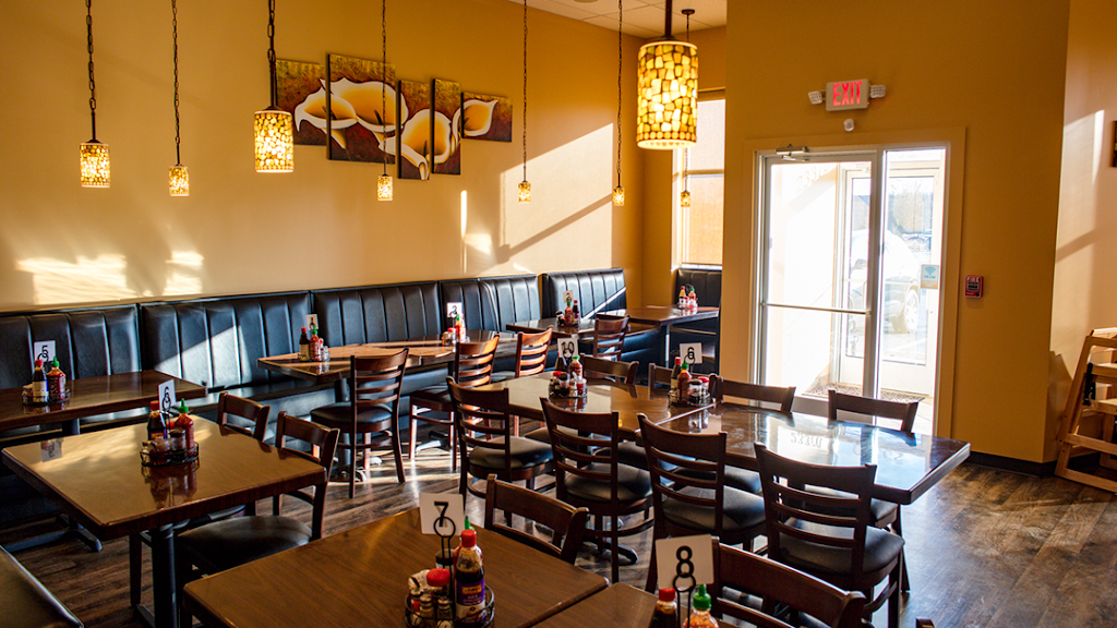 PHO HOUSE | restaurant | 23370 Eureka Rd, Taylor, MI 48180, USA | 7342588044 OR +1 734-258-8044