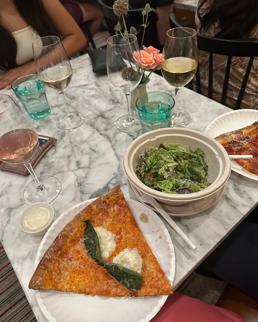 Flo’s Wine Bar and Bottle Shop | restaurant | 3111 W 35th St, Austin, TX 78703, USA | 5124340380 OR +1 512-434-0380