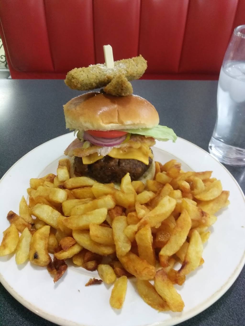 Julias Bistro and Catering | restaurant | 217 Niagara St, Dunnville, ON N1A 2A9, Canada | 9052292929 OR +1 905-229-2929