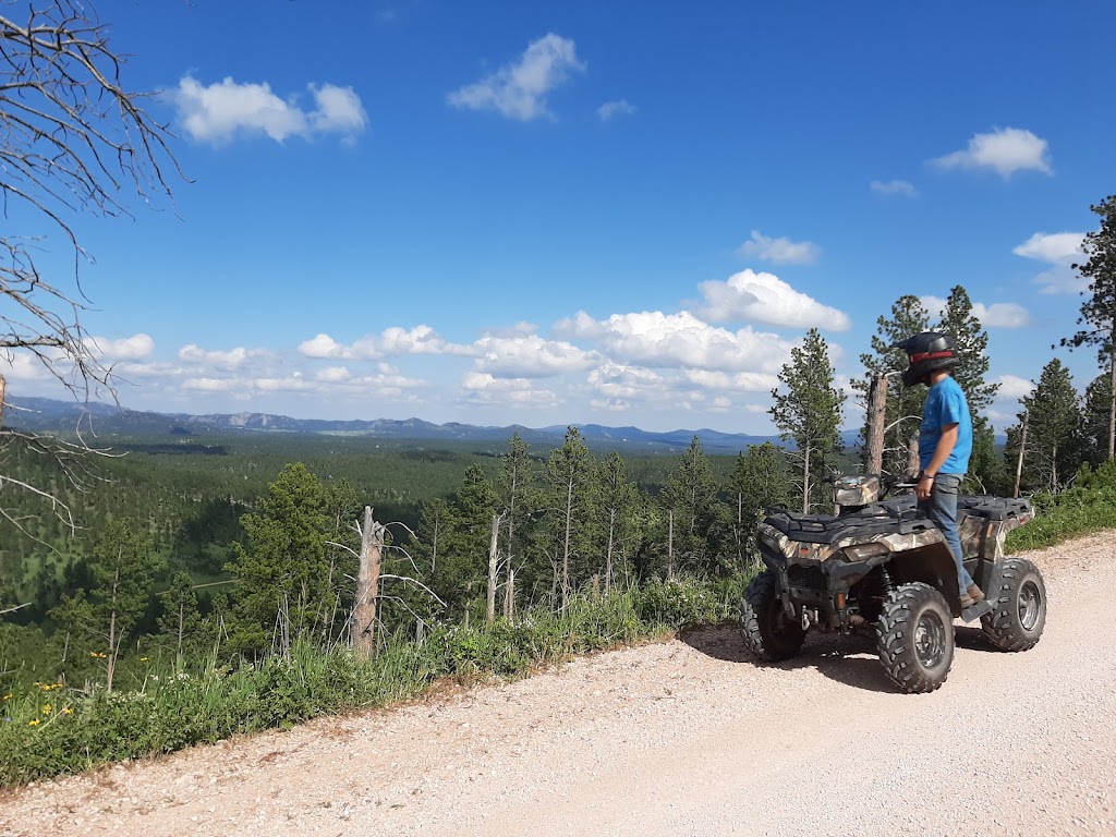 Mystic Hills Hideaway Campground | restaurant | 21766 Custer Peak Rd, Deadwood, SD 57732, USA | 6055844794 OR +1 605-584-4794