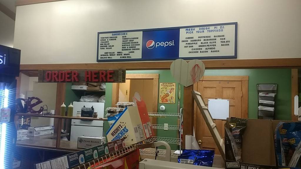 Lloyds Family Market | restaurant | 10 Gilman Falls Ave, Old Town, ME 04468, USA | 2078273701 OR +1 207-827-3701