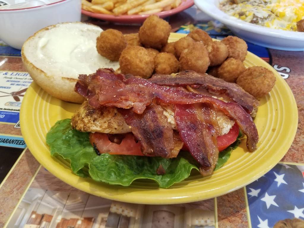 Spinnaker Cafe | restaurant | 3542 N Access Rd D, Englewood, FL 34224, USA | 9414752238 OR +1 941-475-2238