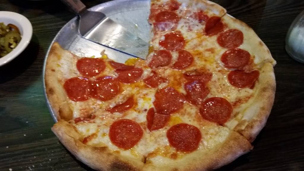 King Cole Pizza | restaurant | 612 S Lorena St, Los Angeles, CA 90023, USA | 3232684145 OR +1 323-268-4145