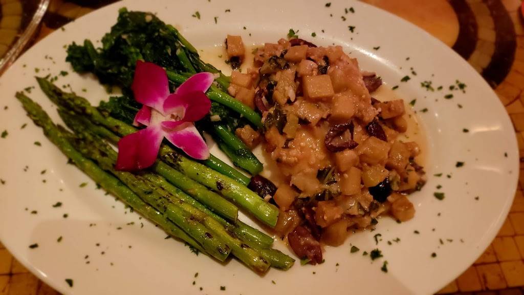 Sophias Ristorante Italiano | restaurant | 3545 Pine Ridge Rd, Naples, FL 34109, USA | 2395970744 OR +1 239-597-0744