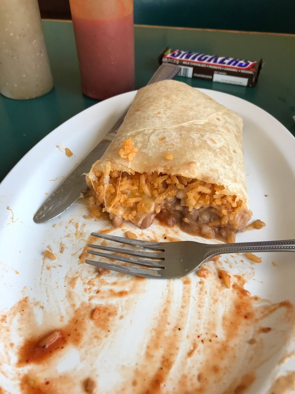 Los Arbolitos Mexican & Burgers | restaurant | 1708 S Mooney Blvd, Visalia, CA 93277, USA | 5597348226 OR +1 559-734-8226