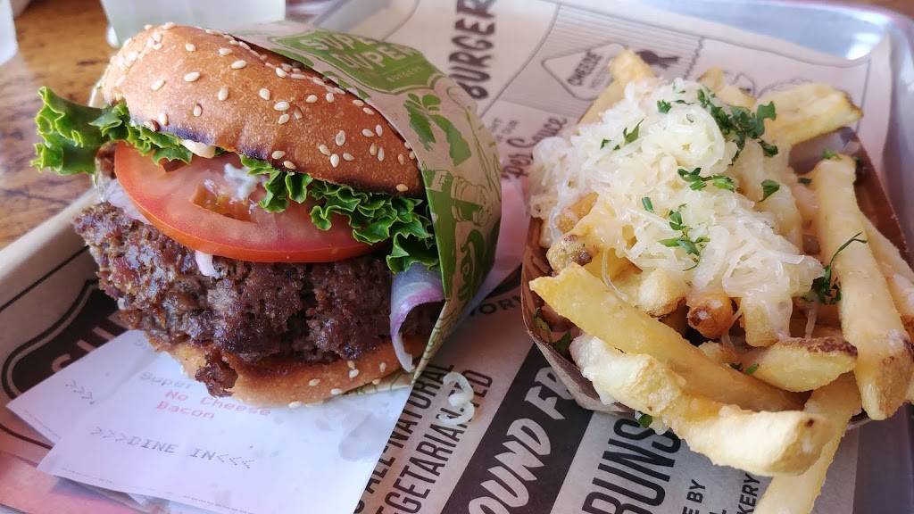 Super Duper Burgers | restaurant | 2201 Chestnut St, San Francisco, CA 94123, USA | 4159316258 OR +1 415-931-6258