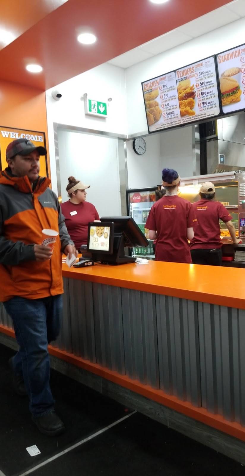 Popeyes Louisiana Kitchen | restaurant | 199 Bell Blvd, Belleville, ON K8P 5B8, Canada | 6137791008 OR +1 613-779-1008