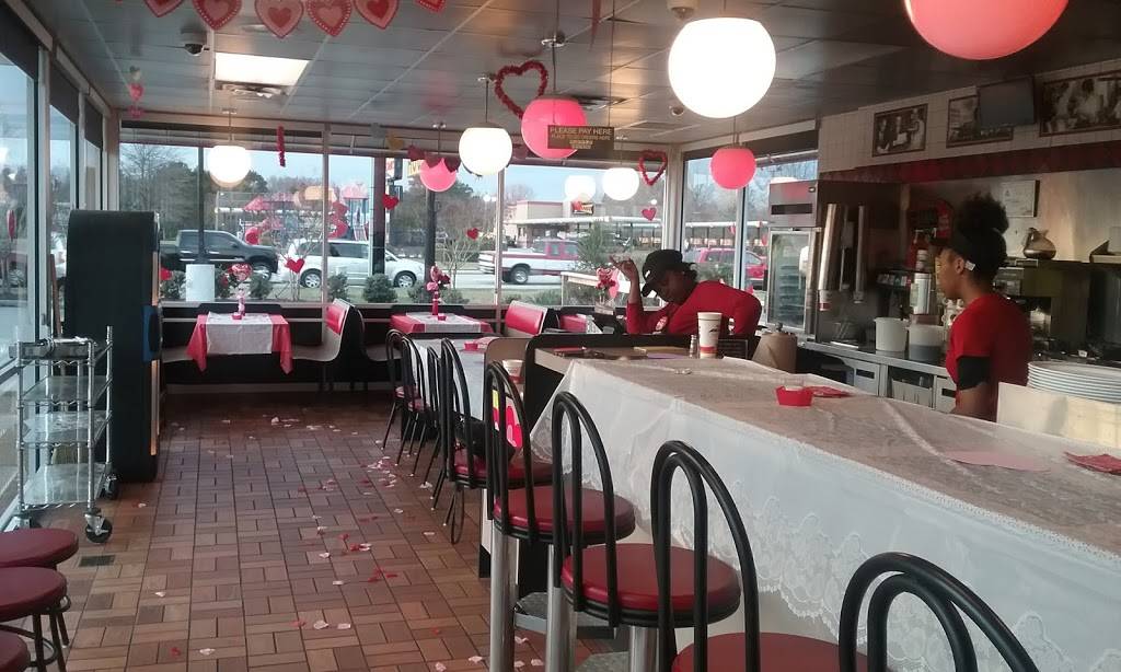 Waffle House | meal takeaway | 1930 Greenville Blvd SE, Greenville, NC 27859, USA | 2524130400 OR +1 252-413-0400