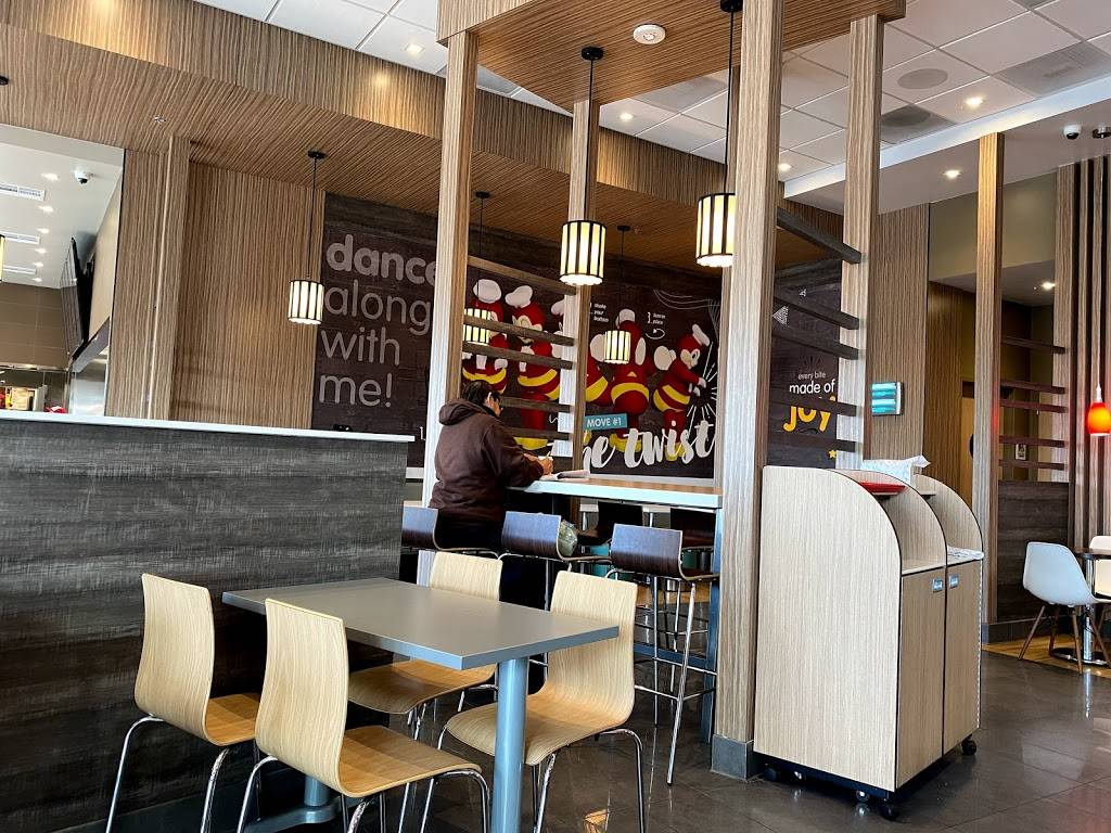 Jollibee | restaurant | 24536 Hesperian Blvd Suite 400, Hayward, CA 94545, USA | 5109011901 OR +1 510-901-1901
