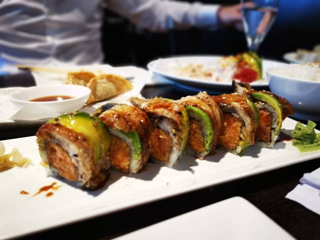 Momiji Japanese Restaurant | restaurant | 1801 Lakeshore Rd W, Mississauga, ON L5J 1H6, Canada | 9058238430 OR +1 905-823-8430