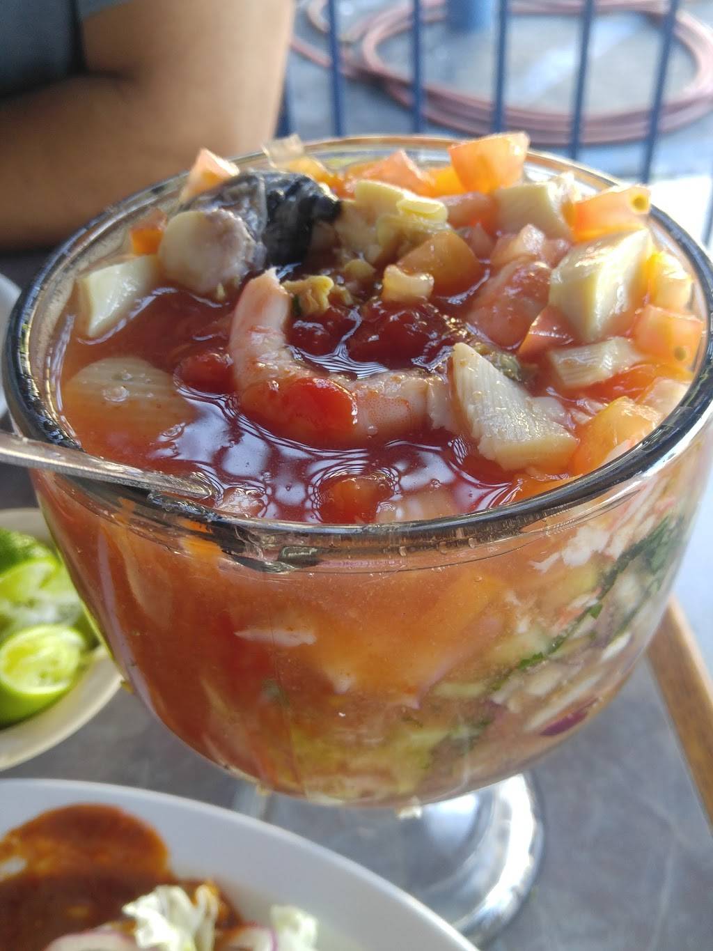 Las Islas Marias Compton | restaurant | 627 Rosecrans Ave, Compton, CA 90222, USA | 3106350446 OR +1 310-635-0446