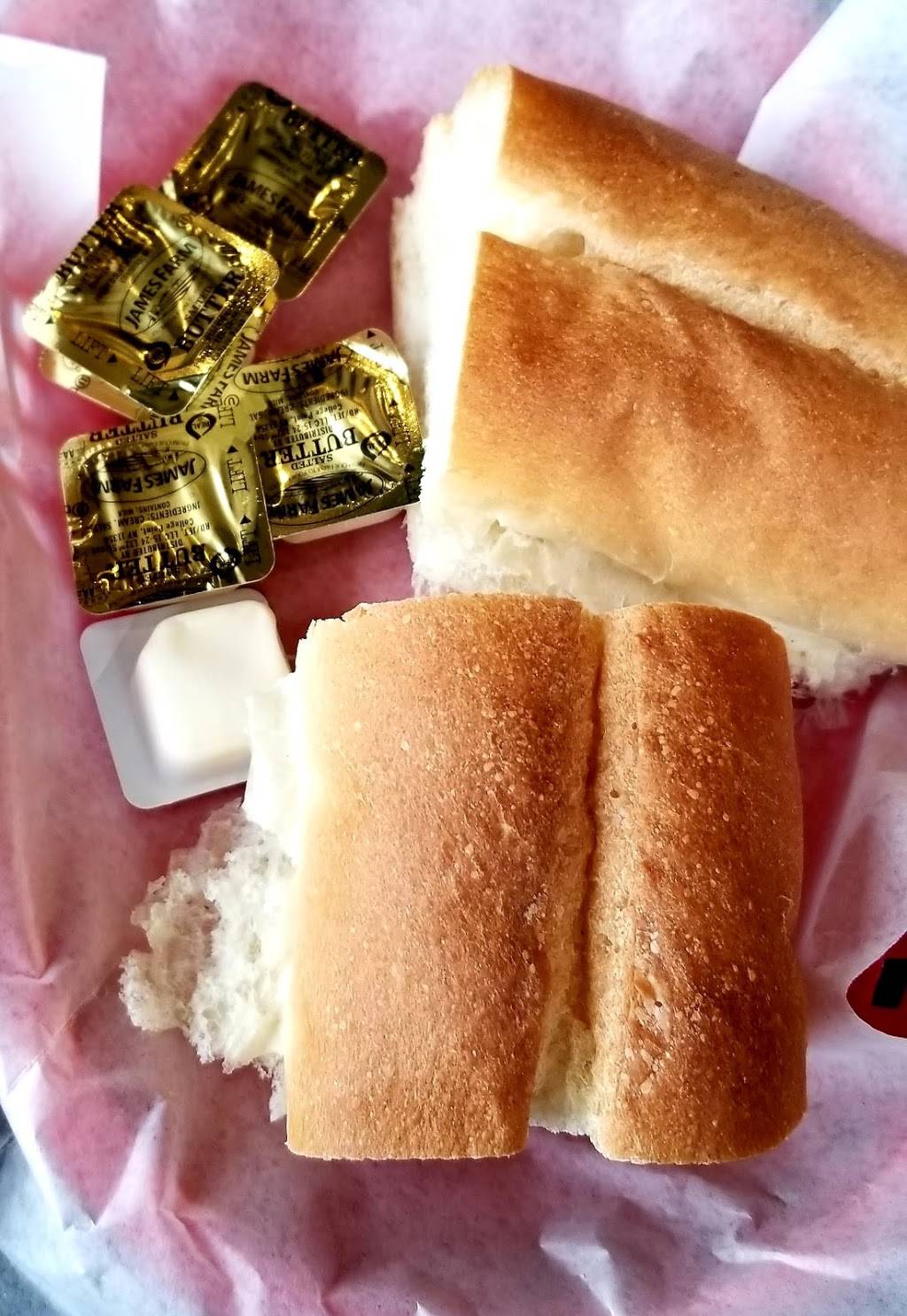 Pizza House | restaurant | 66 Union St, Easthampton, MA 01027, USA | 4135271320 OR +1 413-527-1320