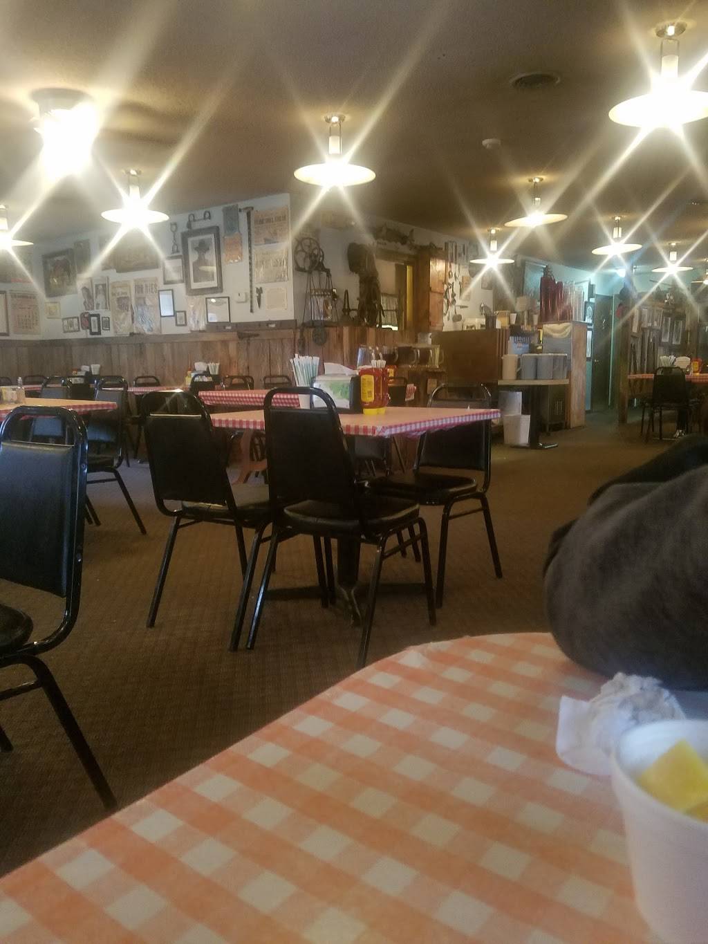 Granny Fishes House | restaurant | 340 Shipman Creek Rd, Wartrace, TN 37183, USA | 9318574025 OR +1 931-857-4025