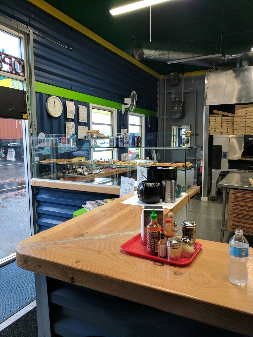 Slice Box Pizza | restaurant | 1727 1st Ave S, Seattle, WA 98134, USA | 2063813333 OR +1 206-381-3333