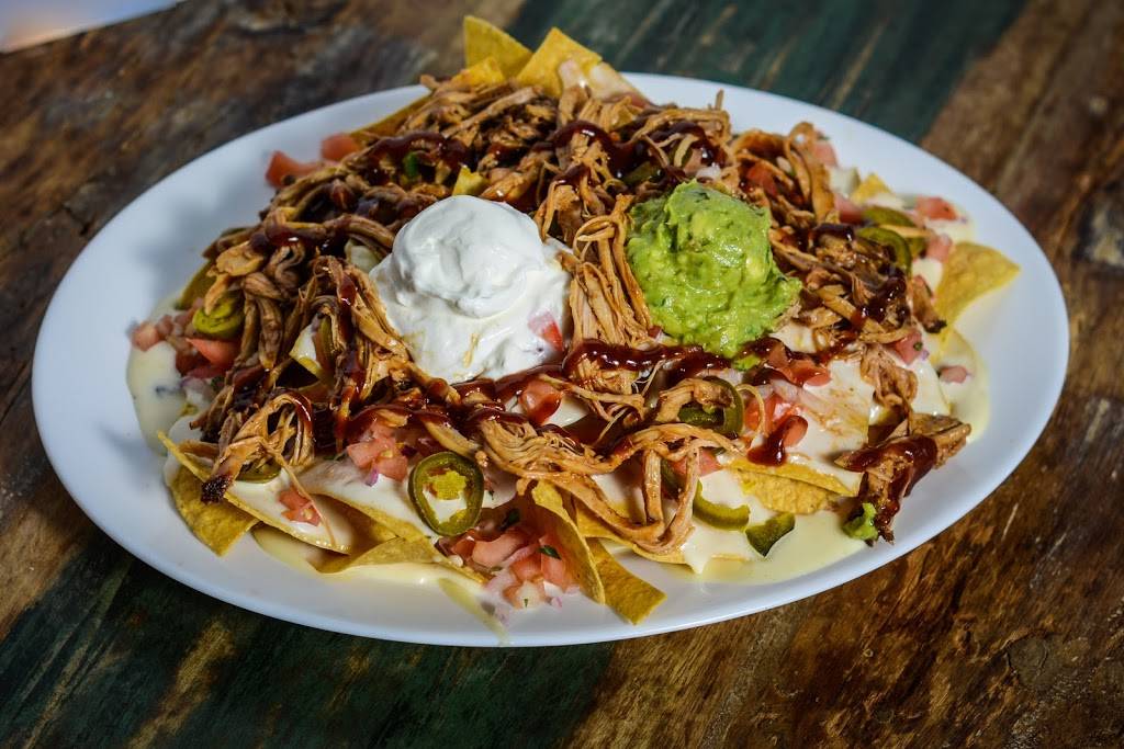 Woodys Roadside Ocean Springs | restaurant | 3008 Bienville Blvd, Ocean Springs, MS 39564, USA | 2282657758 OR +1 228-265-7758