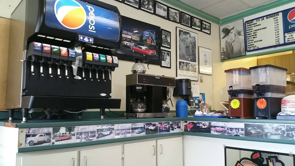 Izzys Burger Spa | restaurant | 460 Pearson Rd, Paradise, CA 95969, USA | 5308721266 OR +1 530-872-1266