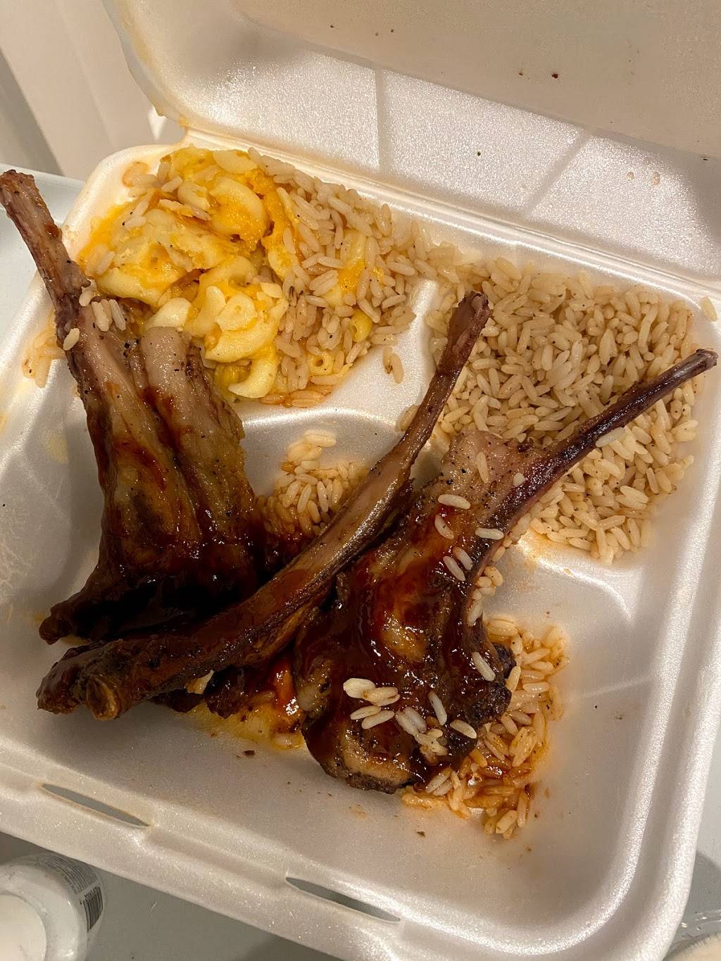 Daaiyah’s Delicious Restaurant | restaurant | 5052 Germantown Ave, Philadelphia, PA 19144, USA | 2672977495 OR +1 267-297-7495