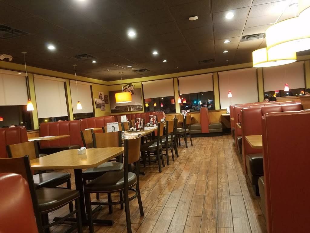 Dennys | restaurant | 1681 Home Ave, Akron, OH 44310, USA | 2347066743 OR +1 234-706-6743