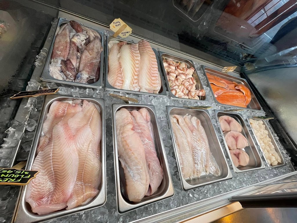 Mainely Seafood Company | restaurant | 12 B Mallett Dr, Freeport, ME 04032, USA | 2078652002 OR +1 207-865-2002