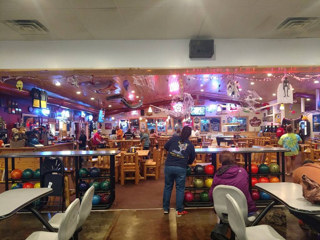 Spare Time Bowl Bar & Grill | restaurant | 440 Industrial Ave, Turtle Lake, WI 54889, USA | 7159864244 OR +1 715-986-4244