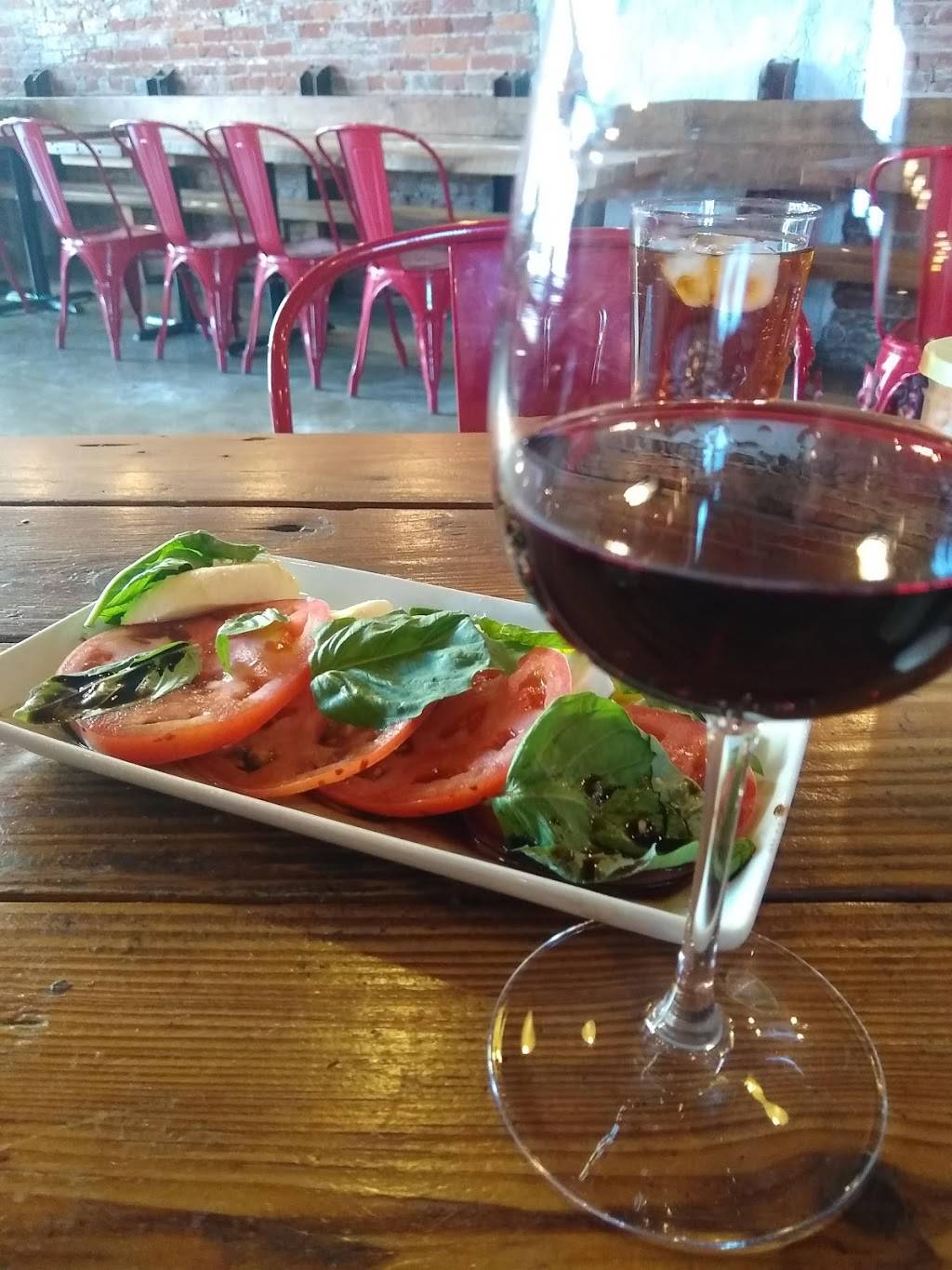 Il Lazzarone Pizza | restaurant | 412 Delaware St A, Kansas City, MO 64105, USA | 8165413695 OR +1 816-541-3695