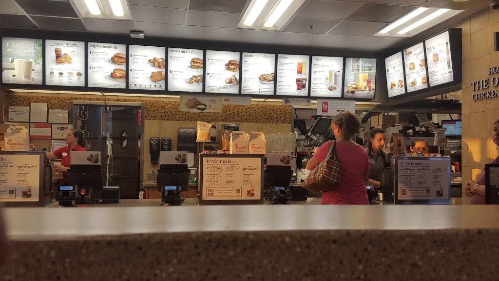 Chick-fil-A | restaurant | 2532 Green Mt Commons Dr, Belleville, IL 62221, USA | 6182579700 OR +1 618-257-9700