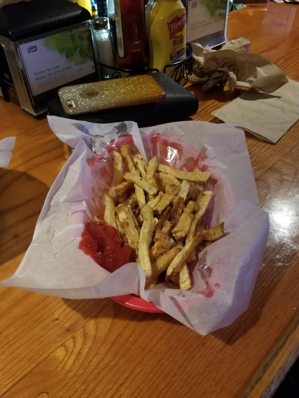 St. James Irish Pub | meal takeaway | 91 Purchase St, Fall River, MA 02720, USA | 5086726951 OR +1 508-672-6951