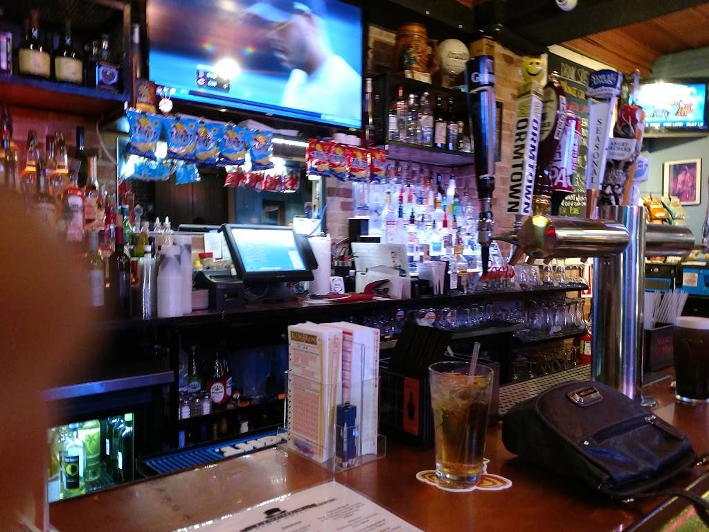 The Lincoln Bar & Grill | restaurant | 8 Lincoln St, Brighton, MA 02135, USA | 6177873669 OR +1 617-787-3669