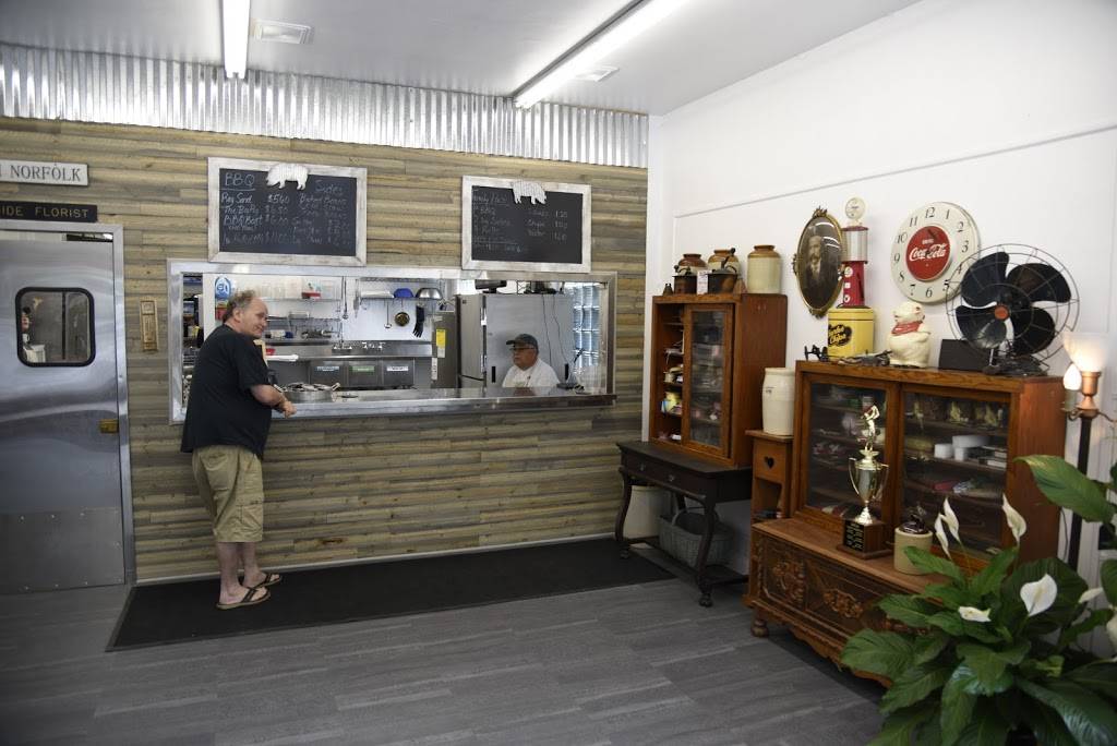 Southside BBQ & Catering | restaurant | 1113 Poindexter St, Chesapeake, VA 23324, USA | 7575435778 OR +1 757-543-5778