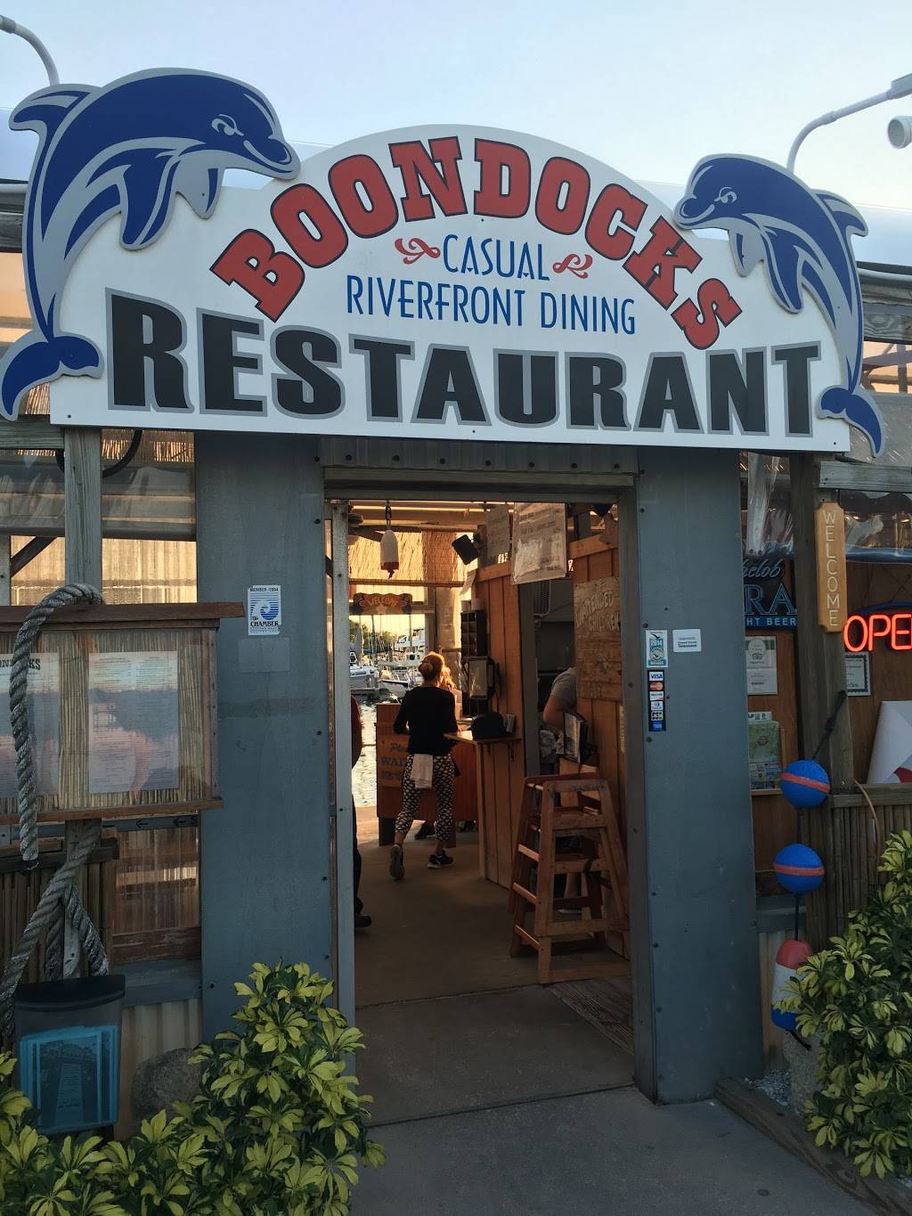 Boondocks Restaurant | restaurant | 3948 S Peninsula Dr, Port Orange, FL 32127, USA | 3867609001 OR +1 386-760-9001