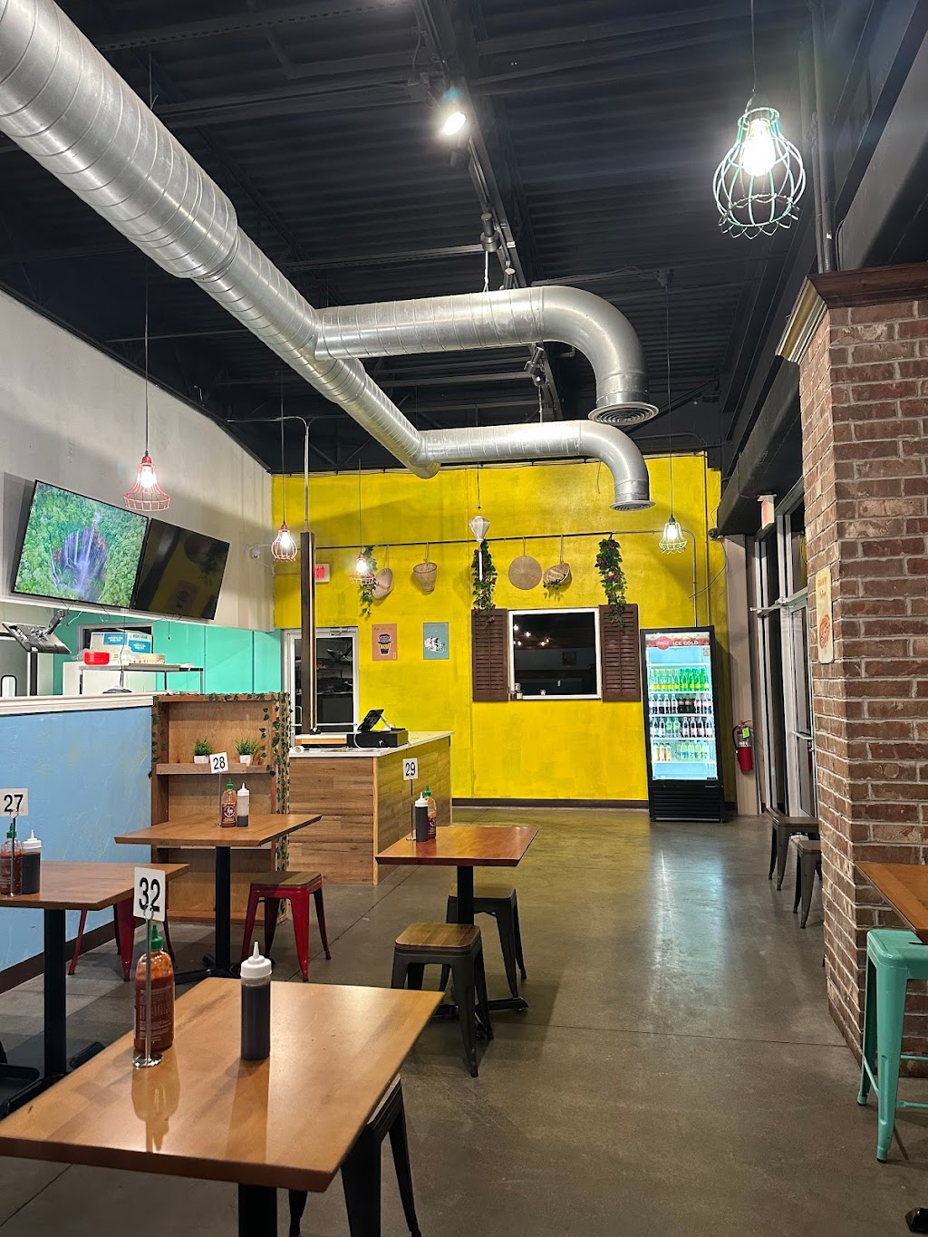 Nón Lá Cafe | restaurant | 3000 SW 104th St ste 10a, Oklahoma City, OK 73159, USA | 4052373827 OR +1 405-237-3827