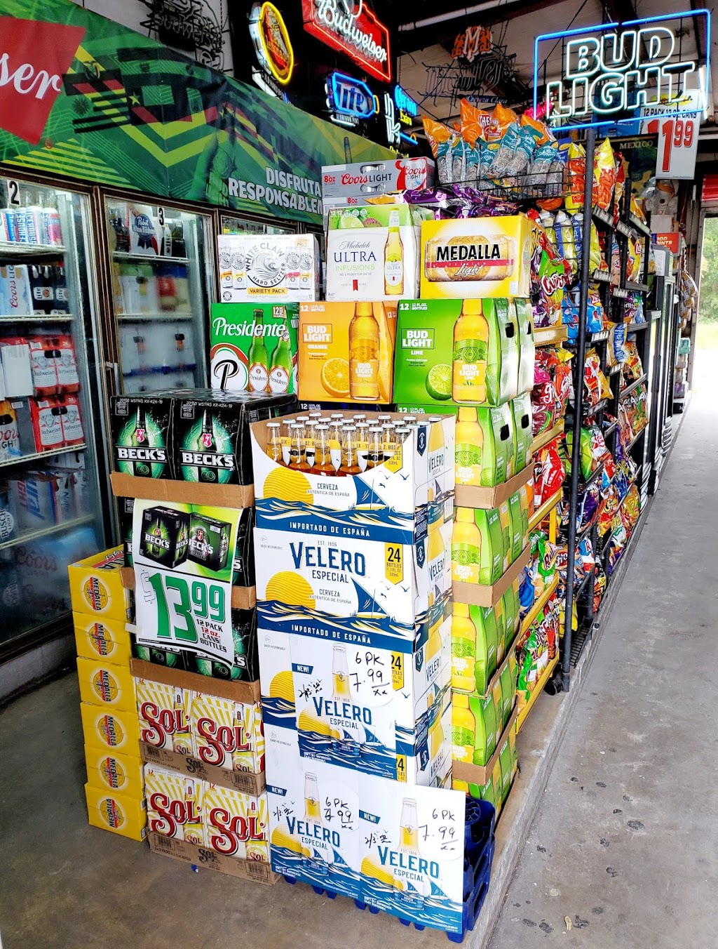 The Tunnel Beverages | restaurant | 513 U.S. Highway 17-92 North, Haines City, FL 33844, USA | 8639130682 OR +1 863-913-0682