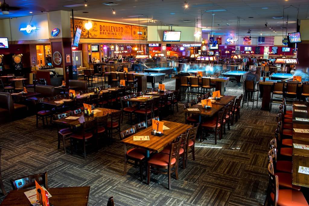 Brass Rail Sports Bar, Restaurant & Pool Hall | meal takeaway | 4940 NE 81st St, Kansas City, MO 64119, USA | 8164686100 OR +1 816-468-6100