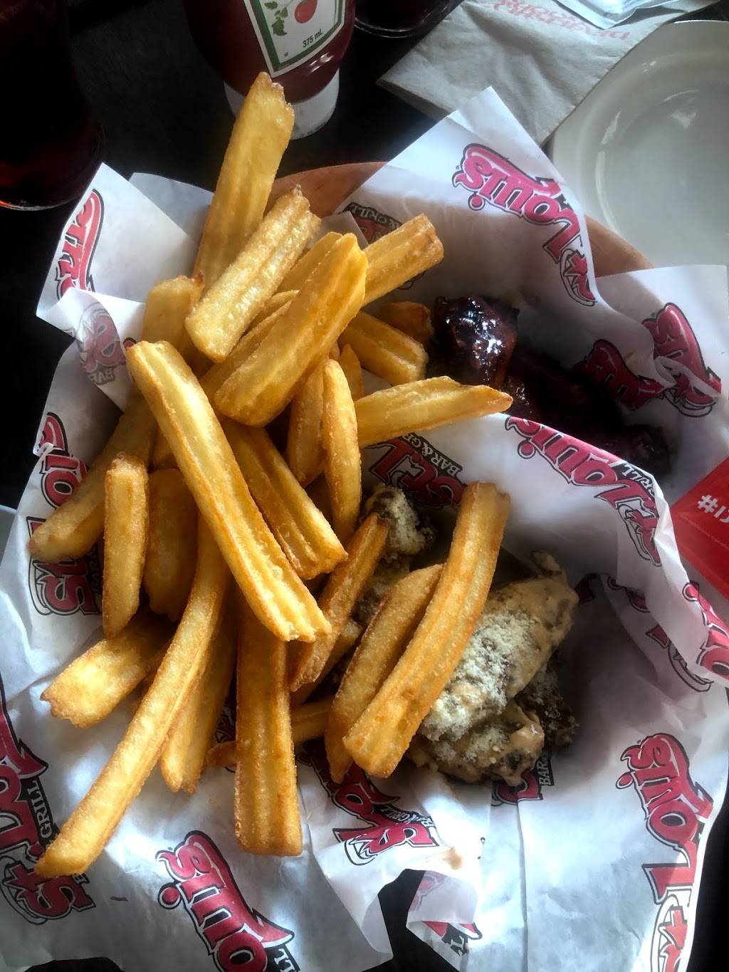 St. Louis Bar & Grill | restaurant | 55 Town Centre Court Unit 101, Scarborough, ON M1P 4X4, Canada | 4168499418 OR +1 416-849-9418