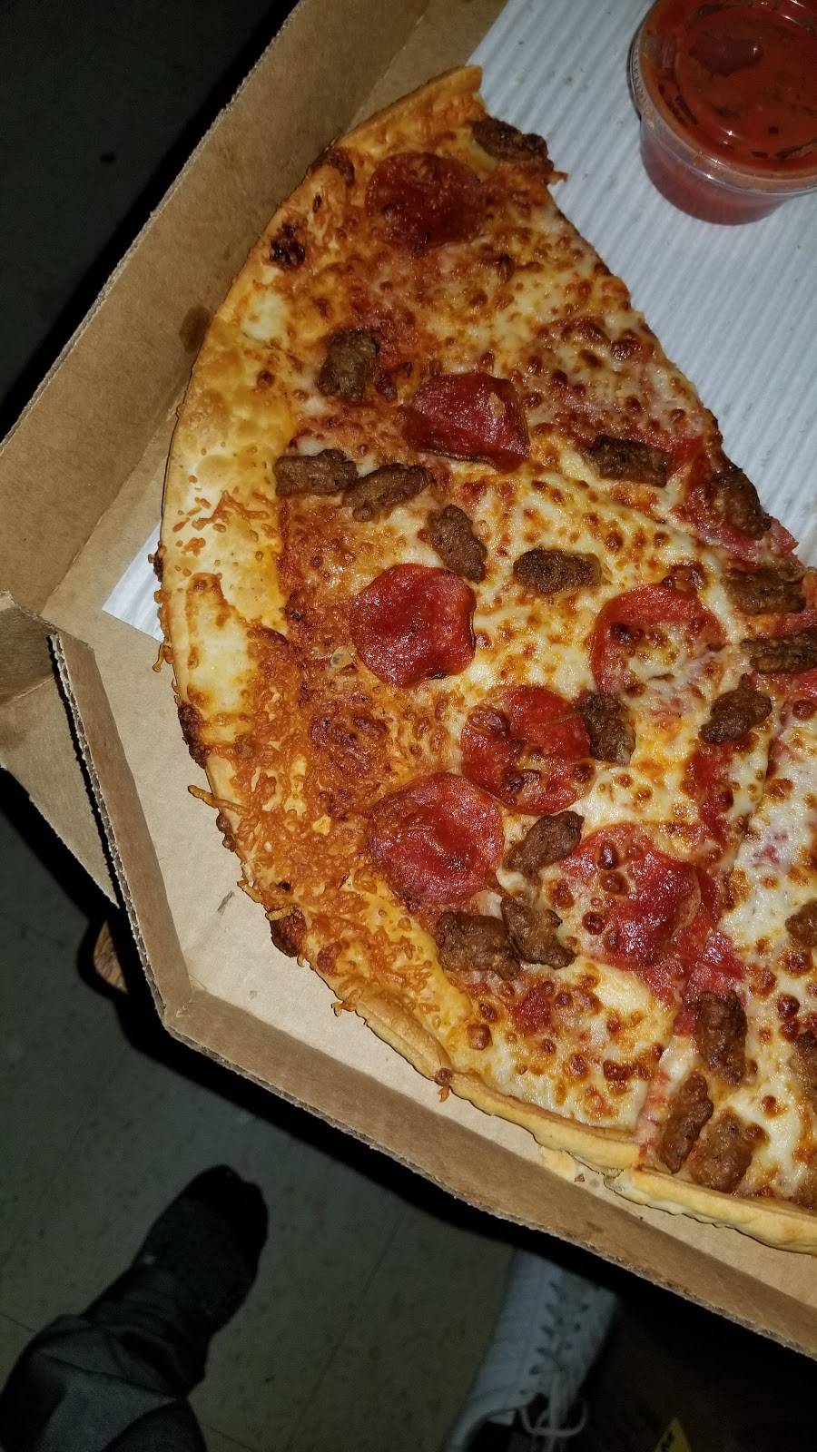 Pizza Hut | restaurant | 6557 Broadway Ave, Cleveland, OH 44105, USA | 2168838583 OR +1 216-883-8583