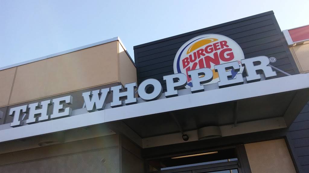 Burger King | restaurant | 2910 Broadway St, Anderson, IN 46012, USA | 7656408468 OR +1 765-640-8468