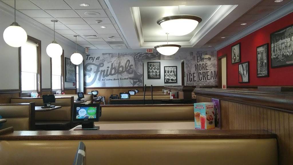 Friendlys | restaurant | 130 Rubber Ave, Naugatuck, CT 06770, USA | 2037296394 OR +1 203-729-6394
