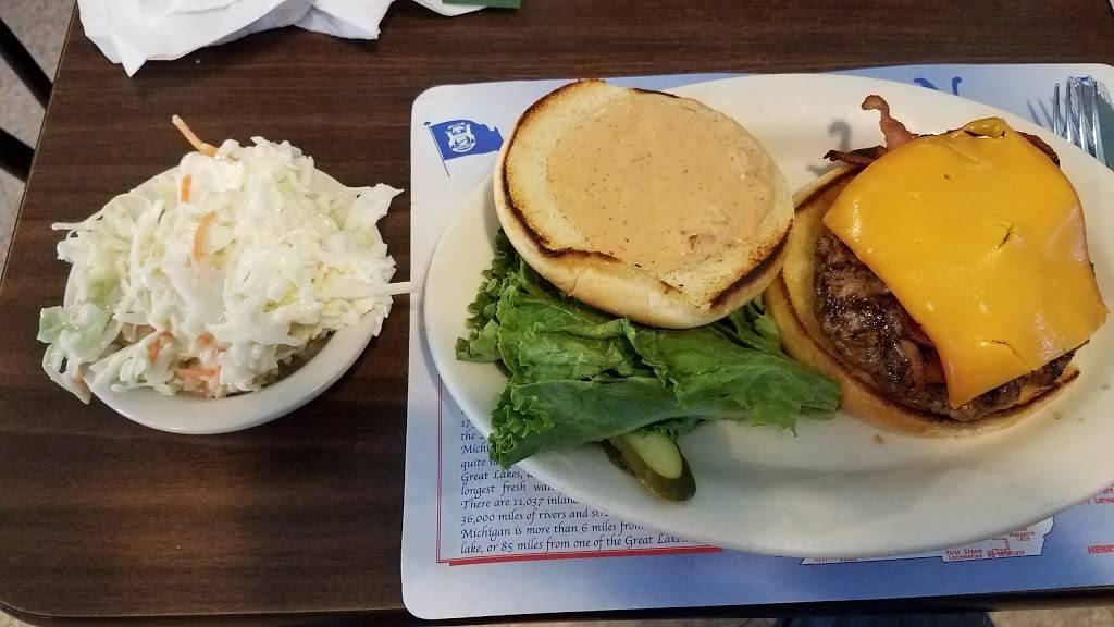 Dicks Pour House | restaurant | 103 W Philip St, Lake Leelanau, MI 49653, USA | 2312569912 OR +1 231-256-9912