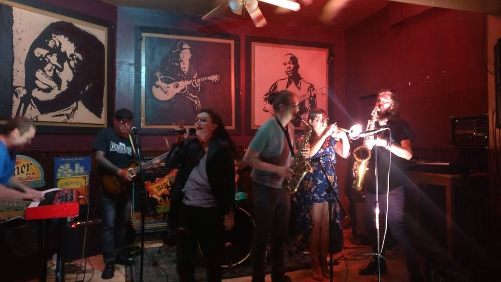 Poorhouse | restaurant | 110 SW 3rd Ave, Fort Lauderdale, FL 33312, USA | 9545225145 OR +1 954-522-5145