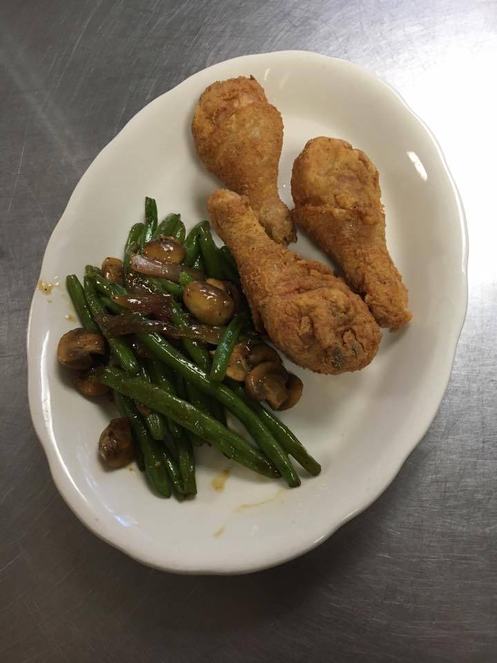 Annbriars Smokehouse Restaurant | restaurant | 1524 Birdie Ln, Waterloo, IL 62298, USA | 6189394653 OR +1 618-939-4653