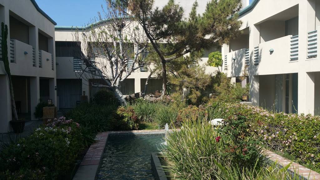 Mikado Sushi Bar | restaurant | 12600 Riverside Dr, Valley Village, CA 91607, USA | 8187631963 OR +1 818-763-1963