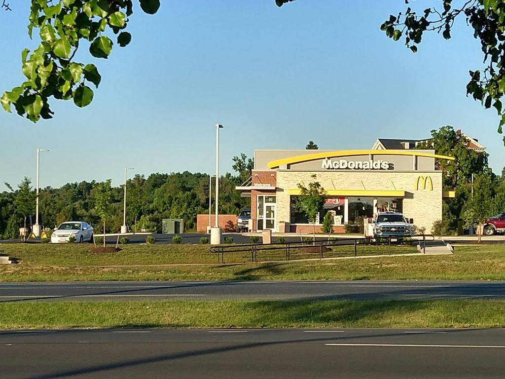 McDonalds | restaurant | 99 George Cochran Pkwy, Staunton, VA 24401, USA | 5408873314 OR +1 540-887-3314