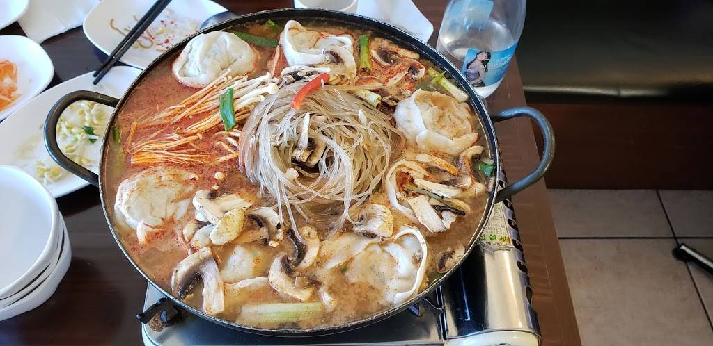 Chingu Korean Restaruant | restaurant | 10610 Bayview Ave, Richmond Hill, ON L4C 3N8, Canada | 9052376767 OR +1 905-237-6767