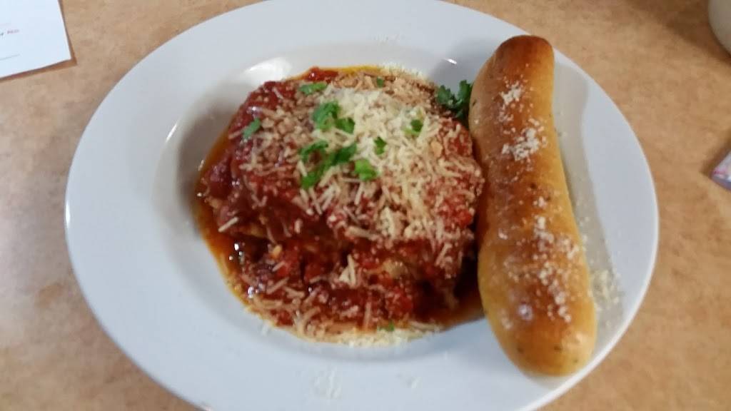 Blue Moon Restaurant | restaurant | 117 S Main St, Lake Mills, WI 53551, USA | 9206483405 OR +1 920-648-3405