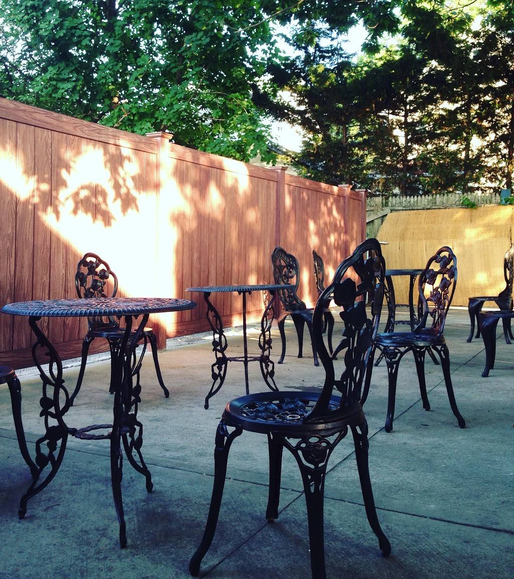 Le Caire Lounge | night club | 279 Hillside Avenue, Williston Park, NY 11596, USA | 5168775072 OR +1 516-877-5072