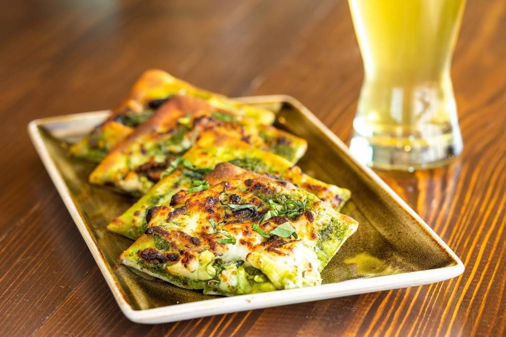 The Lookout Rooftop Bar | restaurant | 111 Greensboro Ave, Tuscaloosa, AL 35401, USA | 2054691660 OR +1 205-469-1660