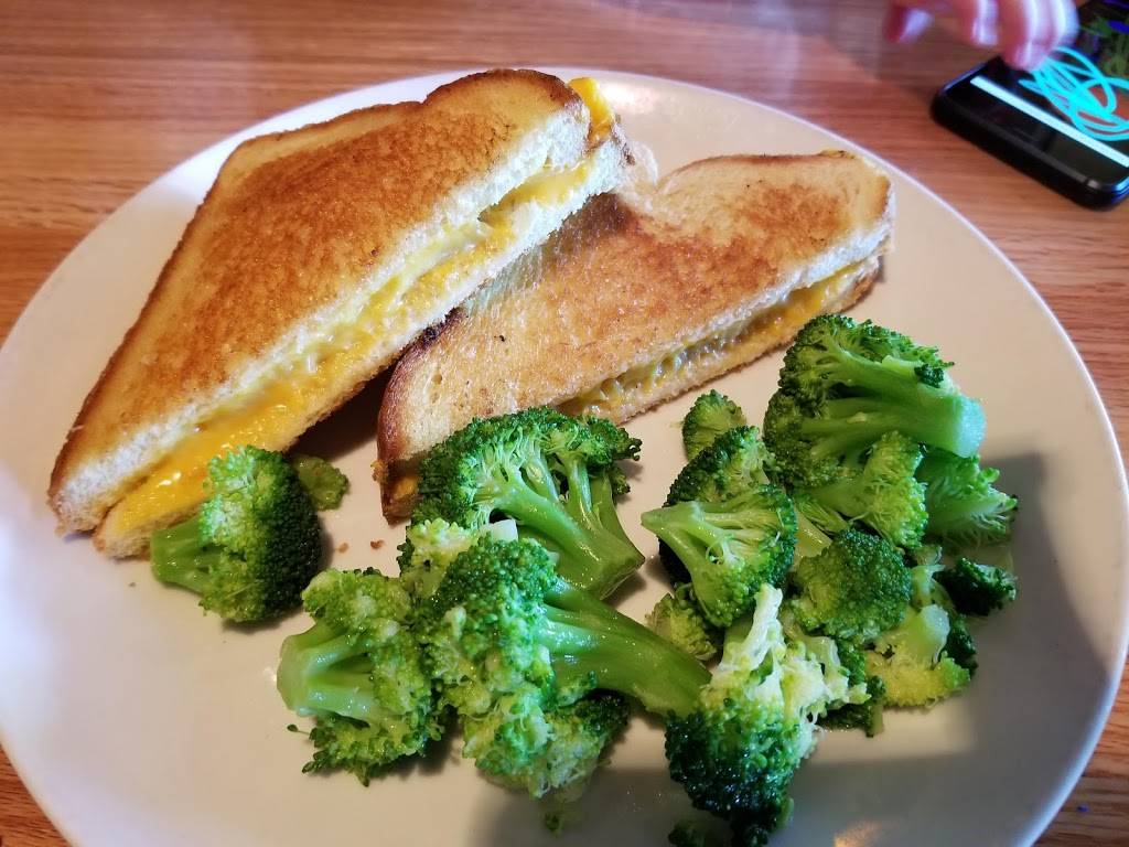 Applebees Grill + Bar | restaurant | 350 S I-35, Georgetown, TX 78626, USA | 5128634762 OR +1 512-863-4762