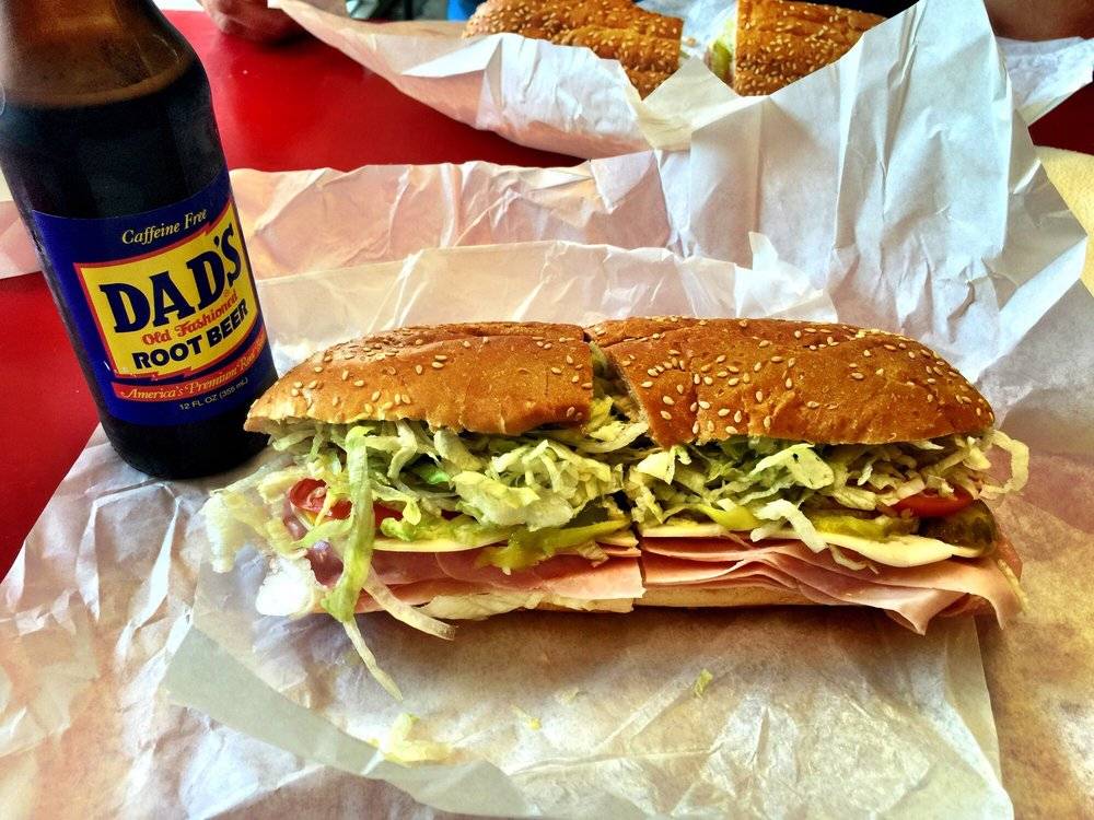 Cavarettas Italian Deli | bakery | 22045 Sherman Way, Canoga Park, CA 91304, USA | 8183406626 OR +1 818-340-6626