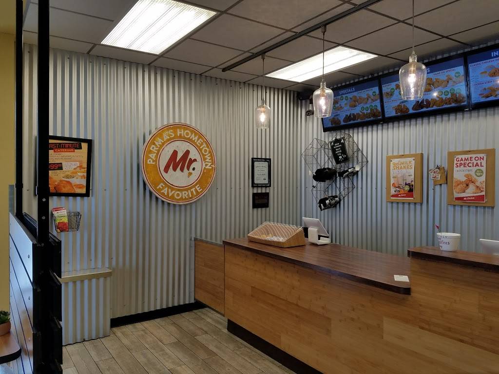 Mr. Chicken | restaurant | 5451 Pearl Rd, Parma, OH 44129, USA | 4408862880 OR +1 440-886-2880